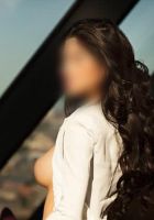 London - natural tits escort Olivia