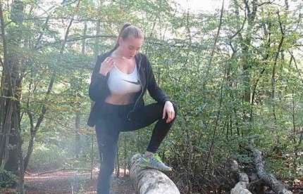 Escort VIVIANA with blonde hair
