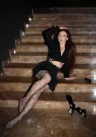 New beauty listed on cheap gallery