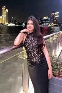 Escort Zarina 15794730263 with black hair