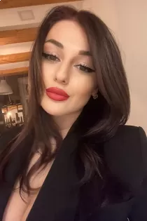 Aurora 15794730263 1200 AED per hour