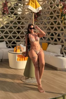 Lulu 447346712980 1400 AED per hour