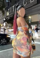 petite Maya Mendez escort