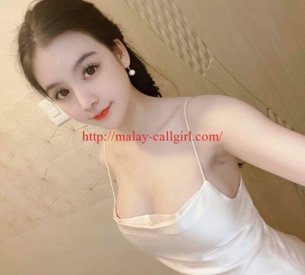 Eliza 21 years old girl