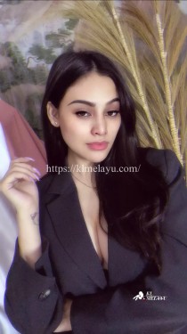 Tasha C bust size Natural