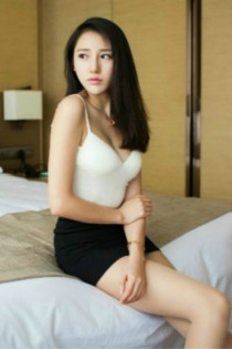 Diana C bust size Natural