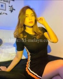 Karina 22 years old girl