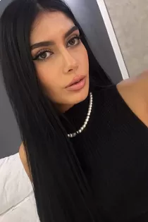 Saphira 22 years old girl