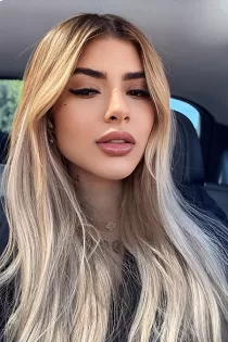 Escort Massandra with blonde hair