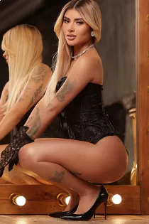 Massandra escort available in London