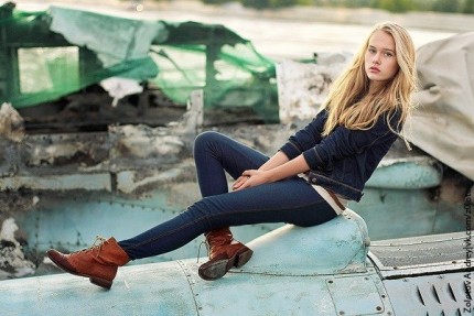 Alexa 20 years old girl