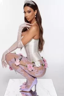 Anne Sparkles B bust size Natural