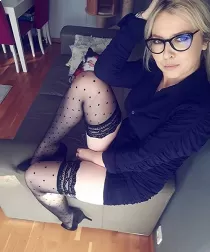 JoliexJolie escort available in London