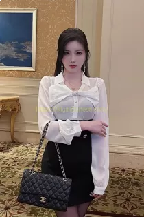 Qin Qin C bust size Natural