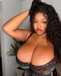 NIKITAXX EBONY escort available in Dubai