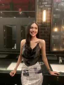 Escort Ladyboy Gena with black hair