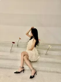 VIP escort yuri