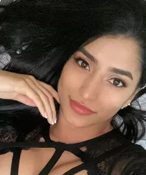 Escort Emily with брюнетка hair