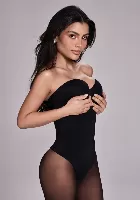 brunette Anne escort