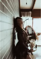 Australian brunette escort Campbell May