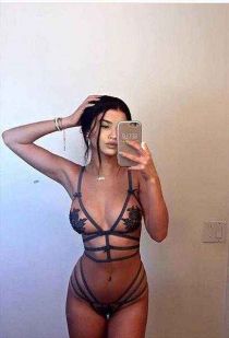 Jannete C bust size Natural