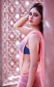 Taniya C bust size Natural